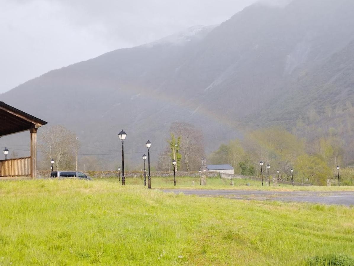 Camping La Zarapica - Palacios Del Sil Exteriér fotografie