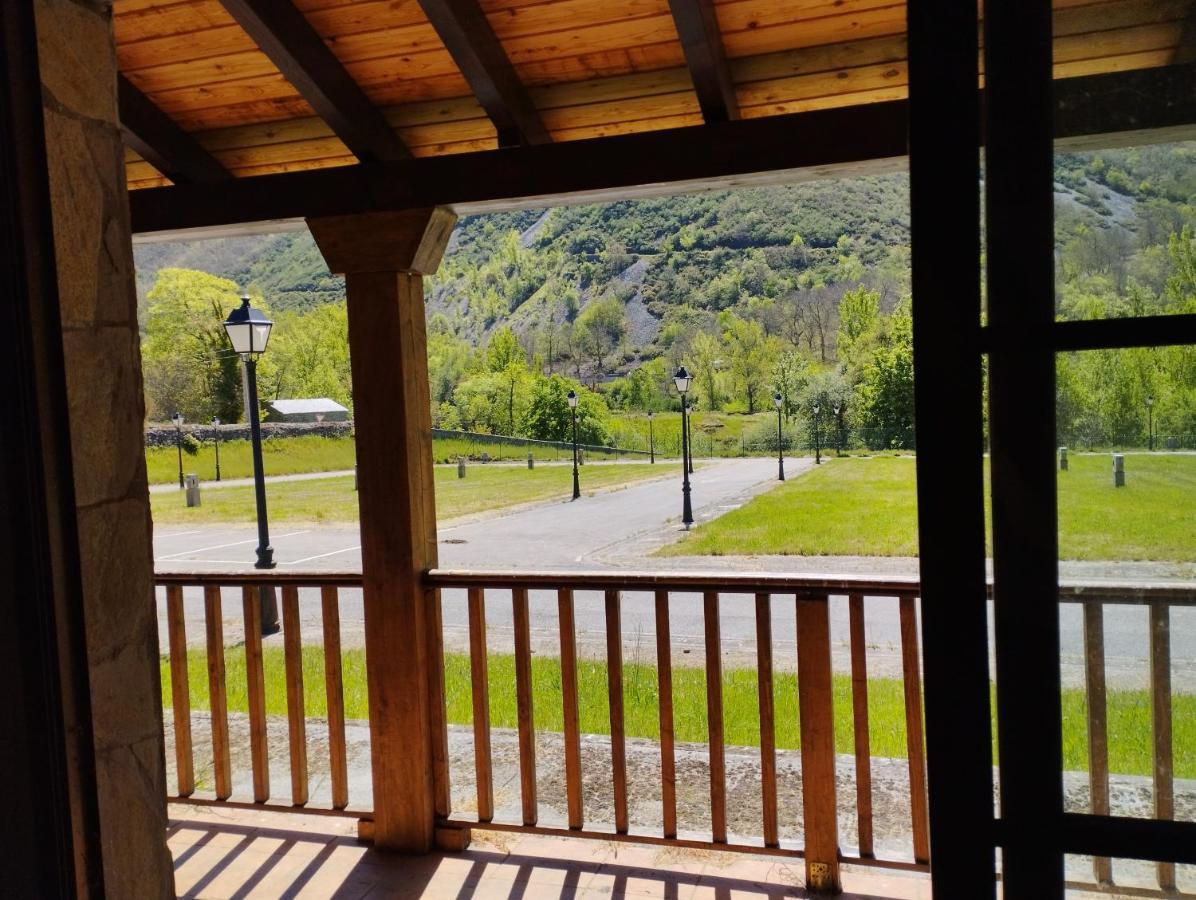 Camping La Zarapica - Palacios Del Sil Exteriér fotografie